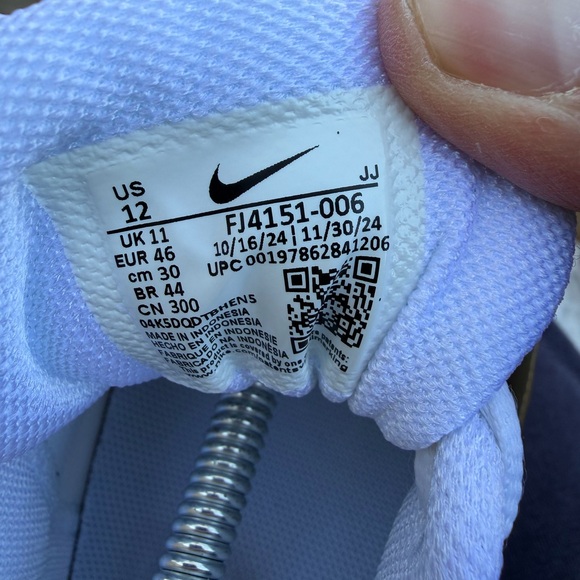 Nike Vomero 5 Metallic Pewter FJ4151-006 - Picture 6 of 9